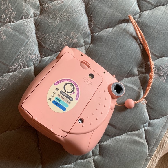 pink instax mini 75 polaroid camera with pink leather case - Picture 2 of 4